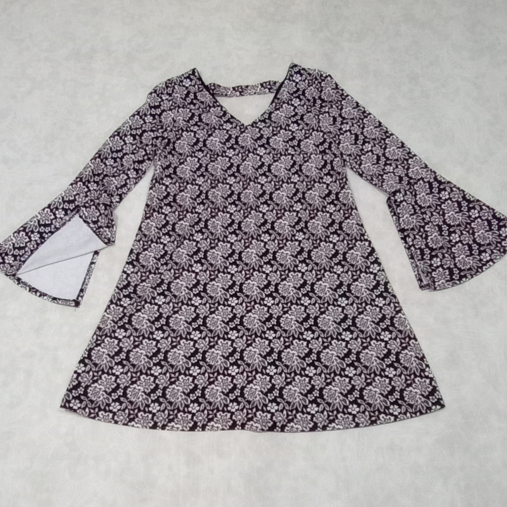 SIGNATURE ROBBIE BEE Black with Red Accents Floral Print Split Bell Slee… - Picture 4 of 9